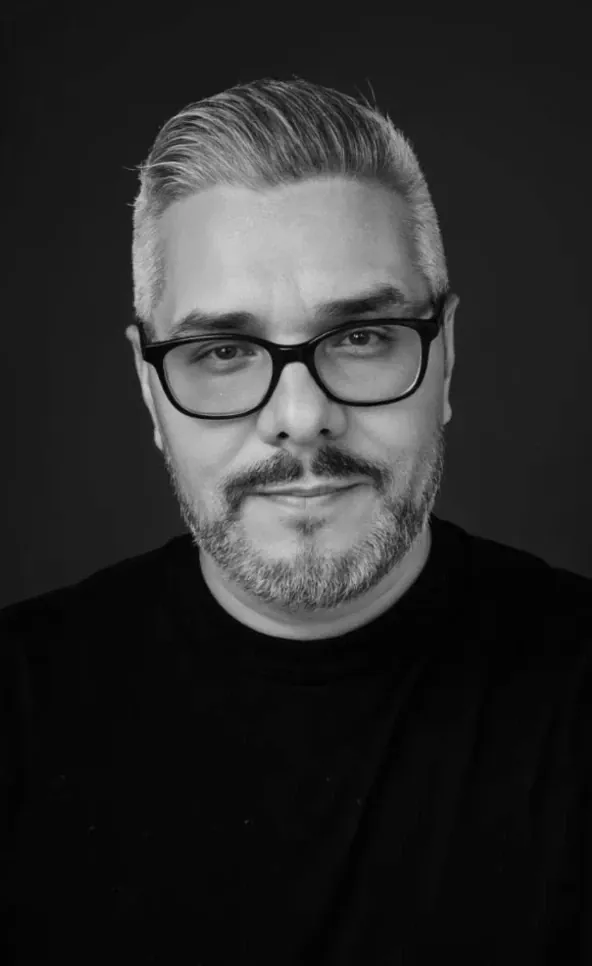 Portrait of Albert Papadosifakis, CEO at Designco